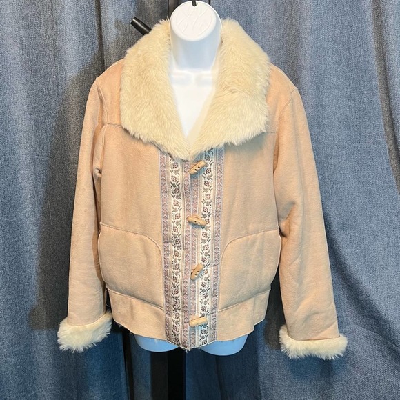 Coldwater Creek Jackets & Blazers - Coldwater Creek faux suede sherpa line jacket